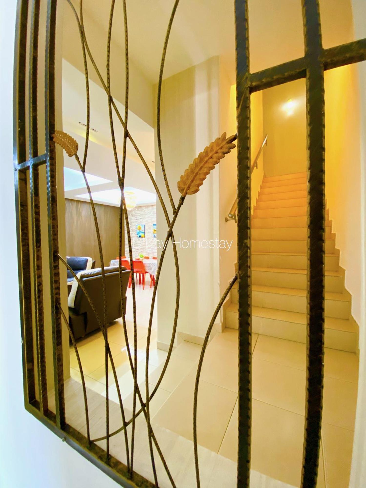 4 Bedrooms Homestay, Fully Aircond In Sendayan By D'Kay Homes I 10-15 Pax Seremban Luaran gambar
