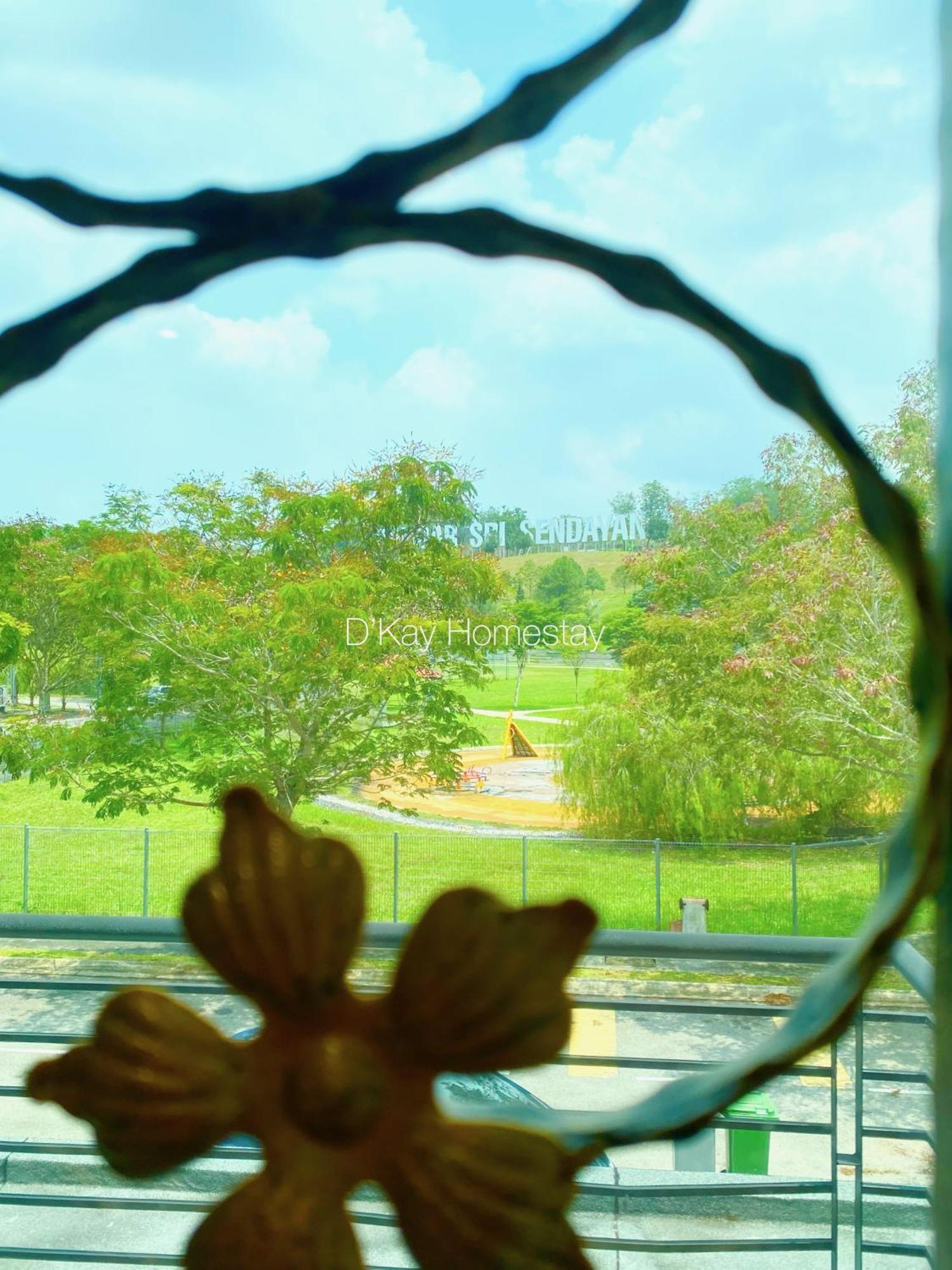 4 Bedrooms Homestay, Fully Aircond In Sendayan By D'Kay Homes I 10-15 Pax Seremban Luaran gambar